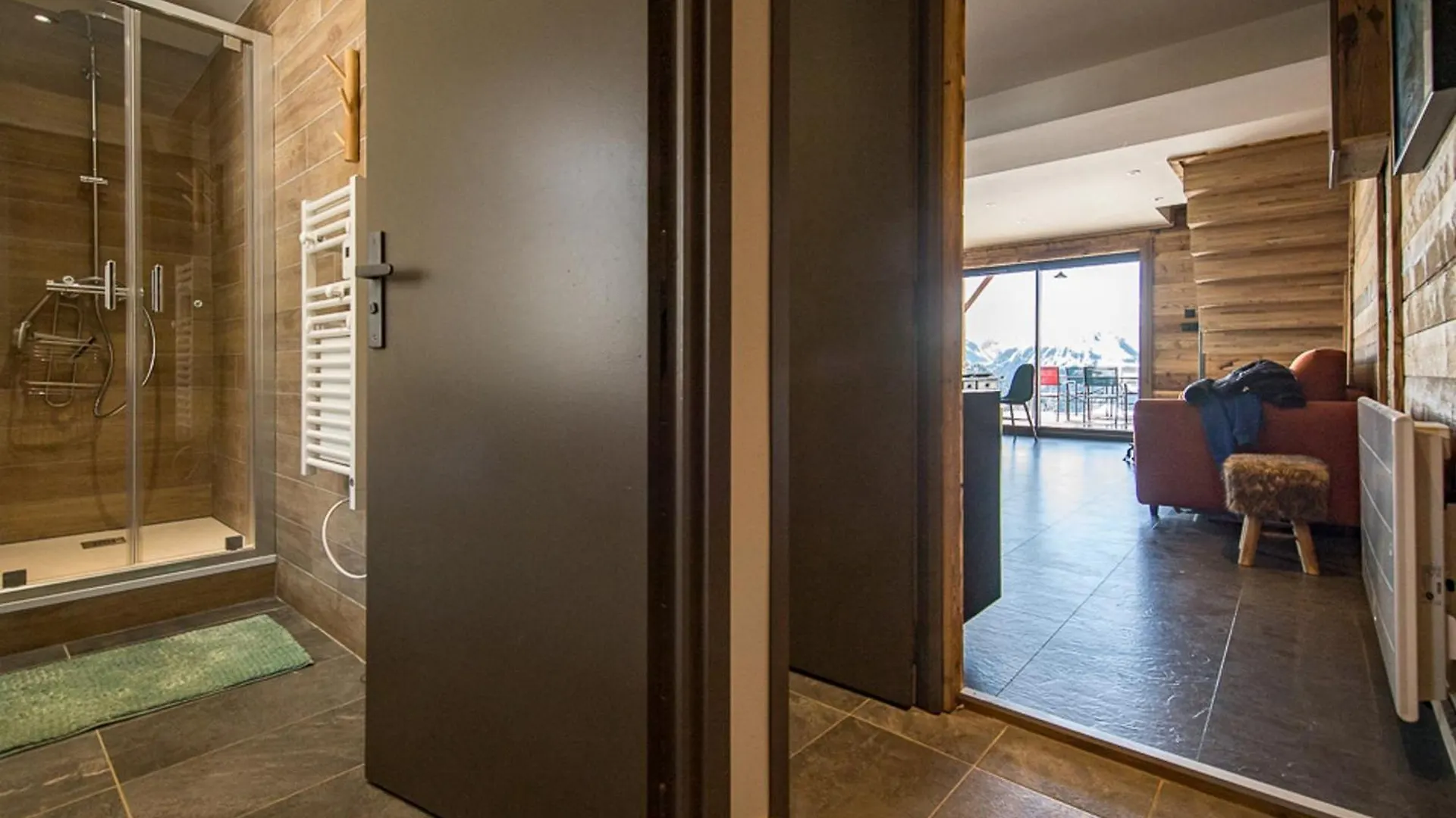 Chalet Albiez-Montrond, 5 pièces, 8 personnes - FR-1-618-18